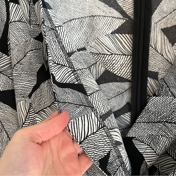 Loft Fern Black White Botanical Print Romper with Pockets - Picture 8 of 14